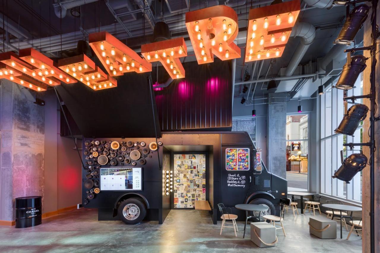 Moxy Downtown